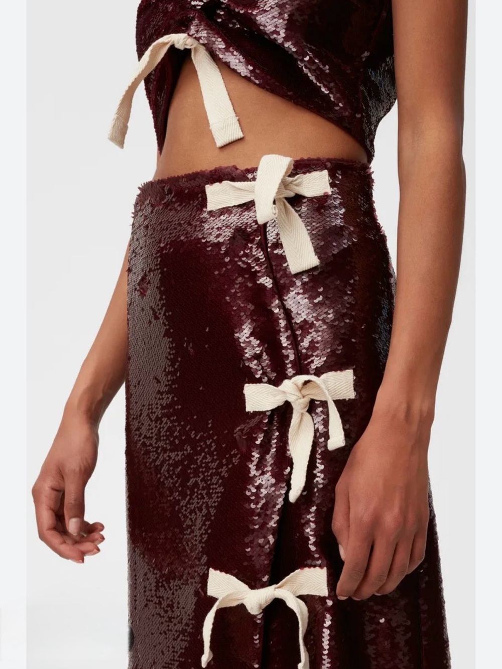 Ganni Burgundy Sequin Midi Skirt with Cream Bow Details | size 38 or US 6 | EUC - Picture 3 of 16